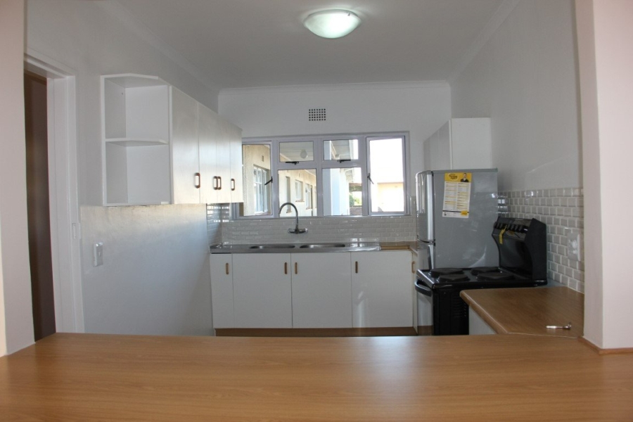 To Let 2 Bedroom Property for Rent in Martinville Western Cape